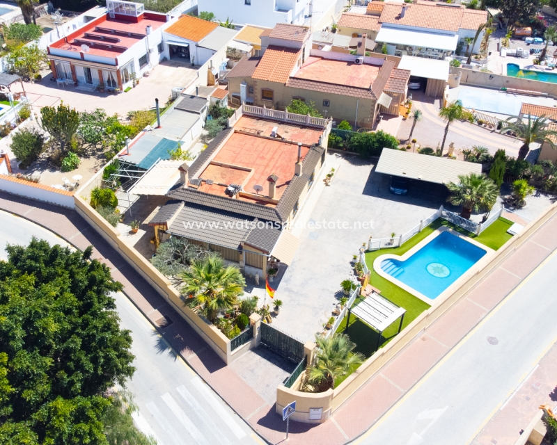 Villa individuelle à vendre à Alicante