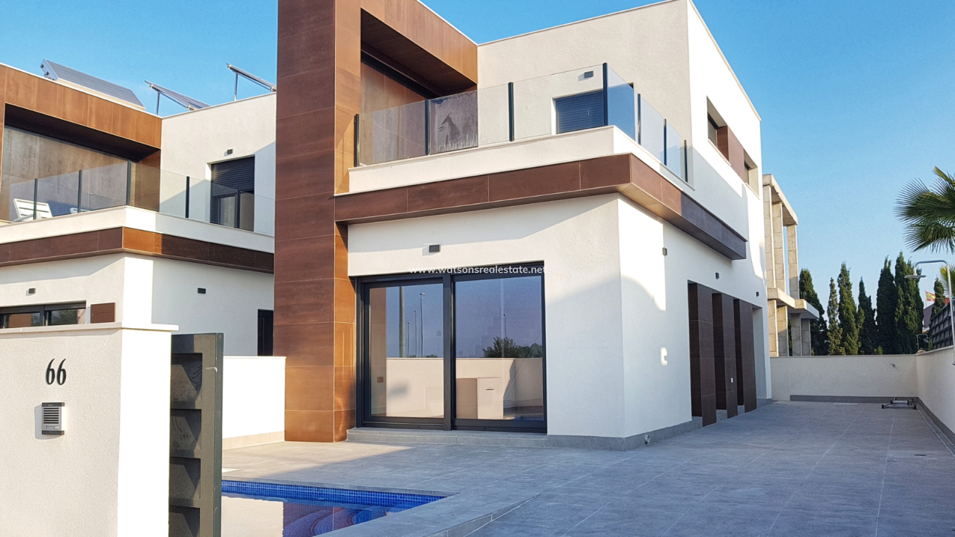 Chalet Independiente - Nueva construcción  - Daya Nueva - NB5372