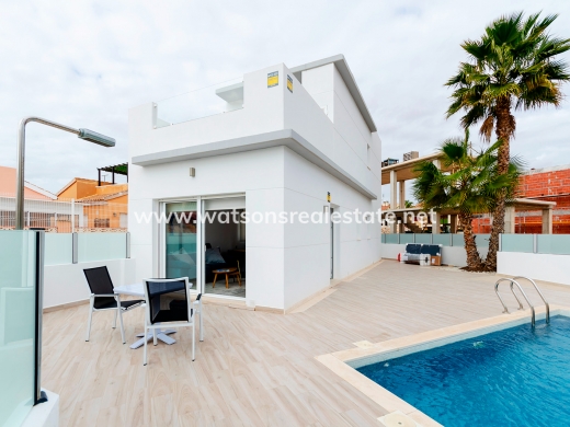 Chalet Independiente - Nueva construcción  - Torrevieja - Torrevieja