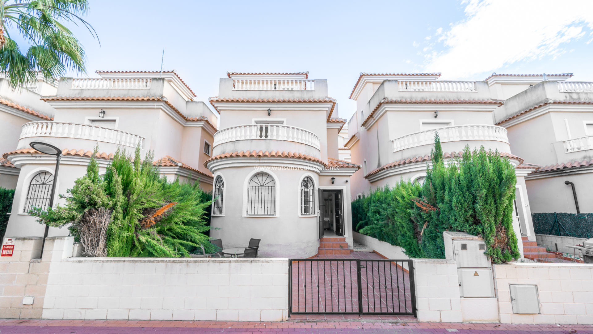 Chalet Independiente - Venta - Urb. El Oasis - La Marina - 5542