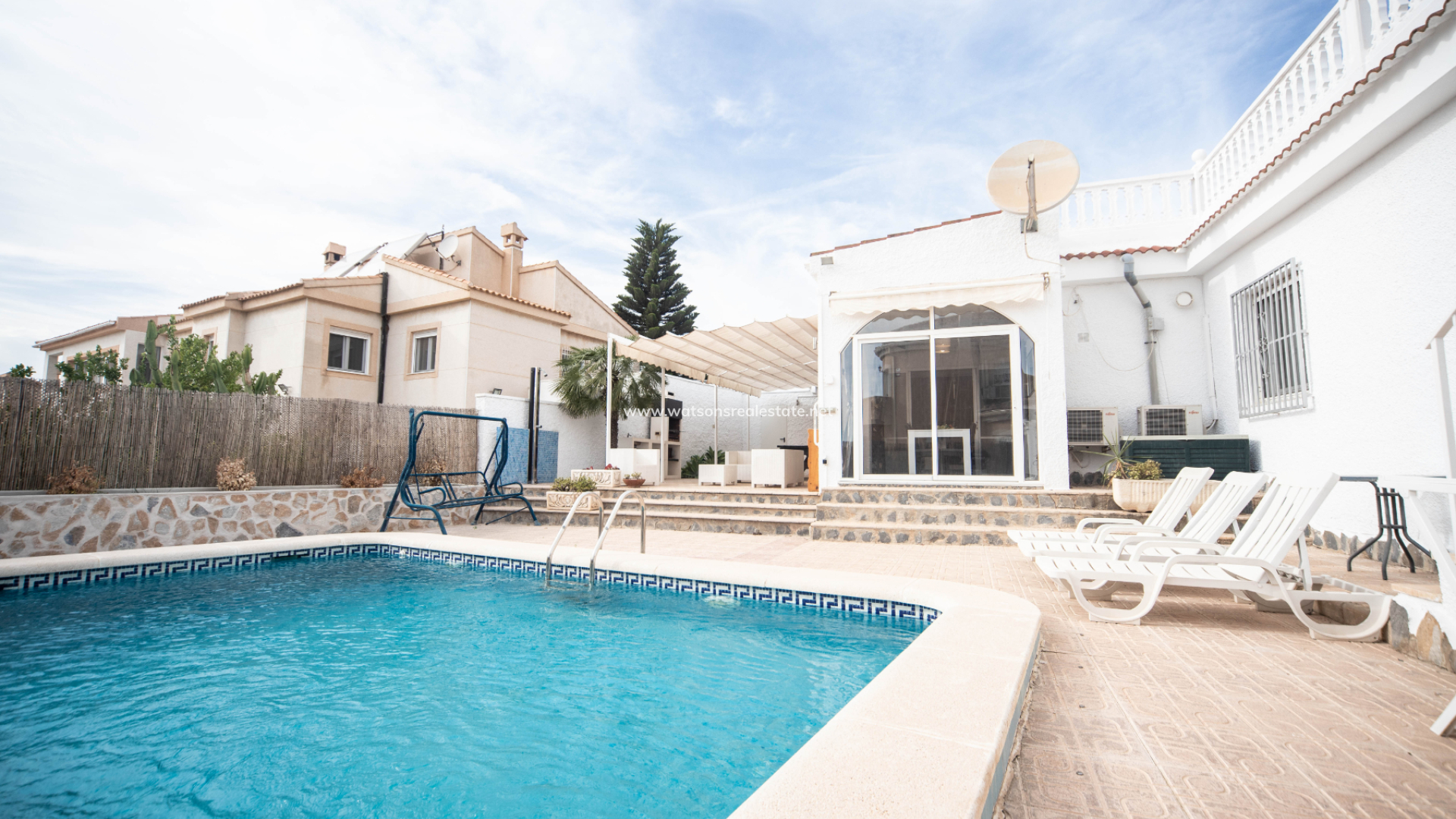 Chalet Independiente - Venta - Urb. La Escuera - 5256