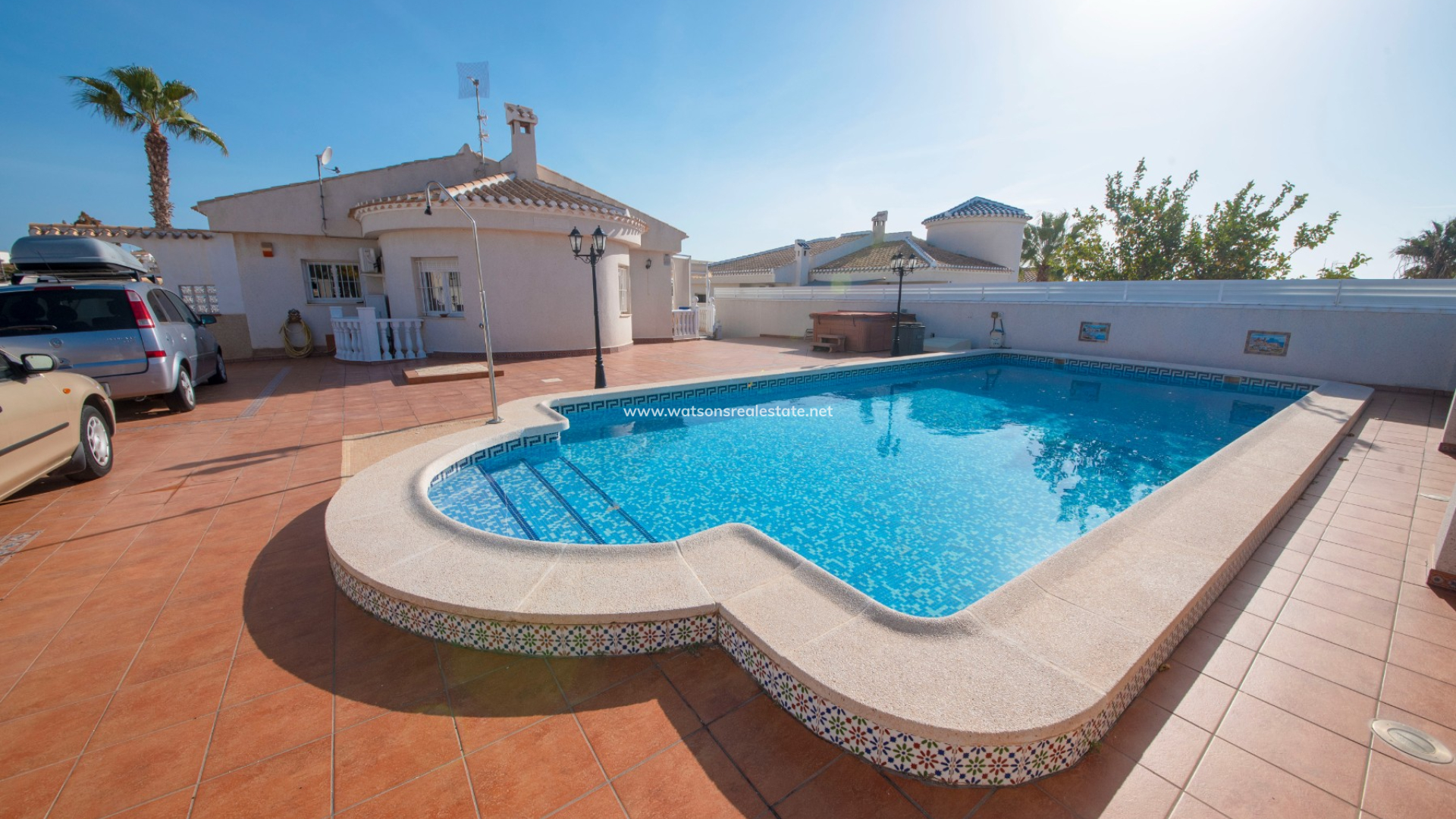 Chalet Independiente - Venta - Urb. La Marina - 5033