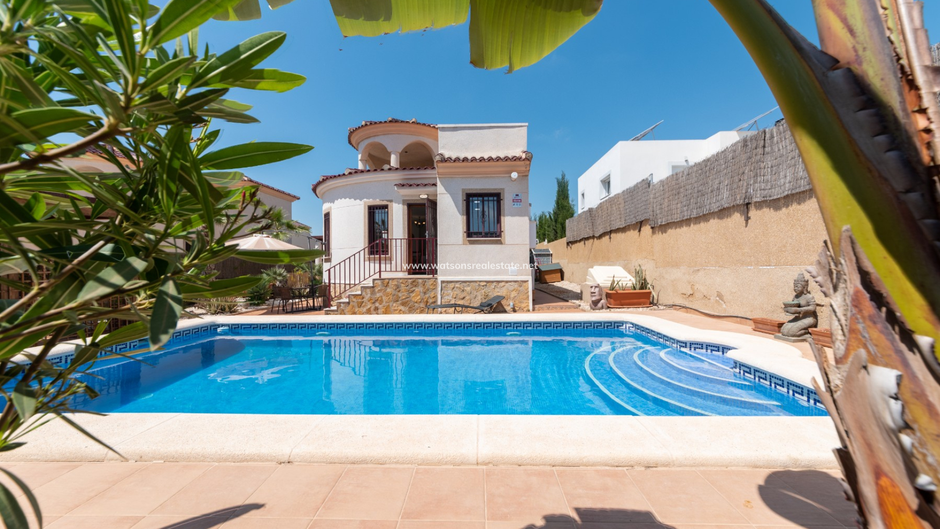 Chalet Independiente - Venta - Urb. La Marina - 5104