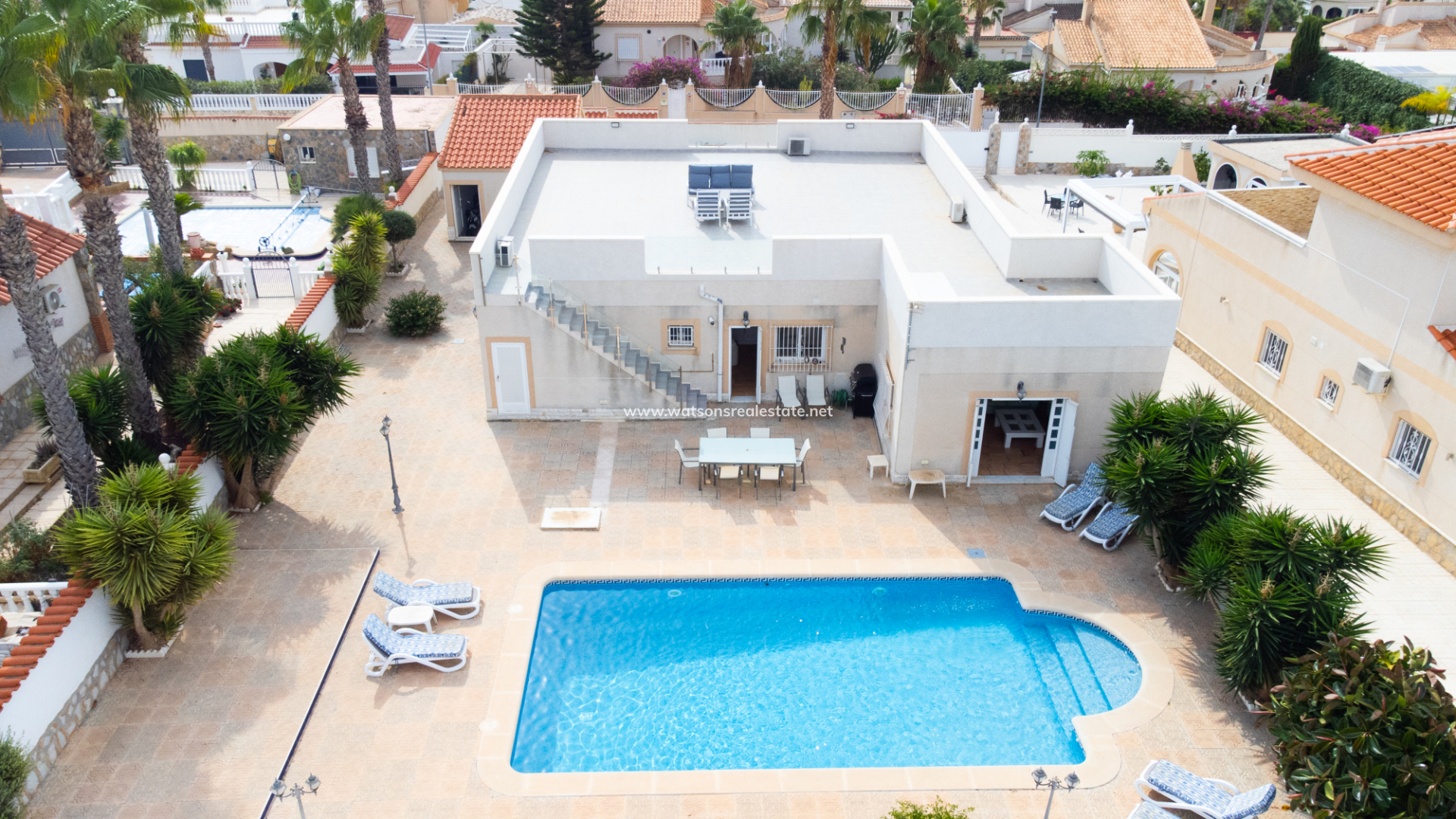 Chalet Independiente - Venta - Urb. La Marina - 5742