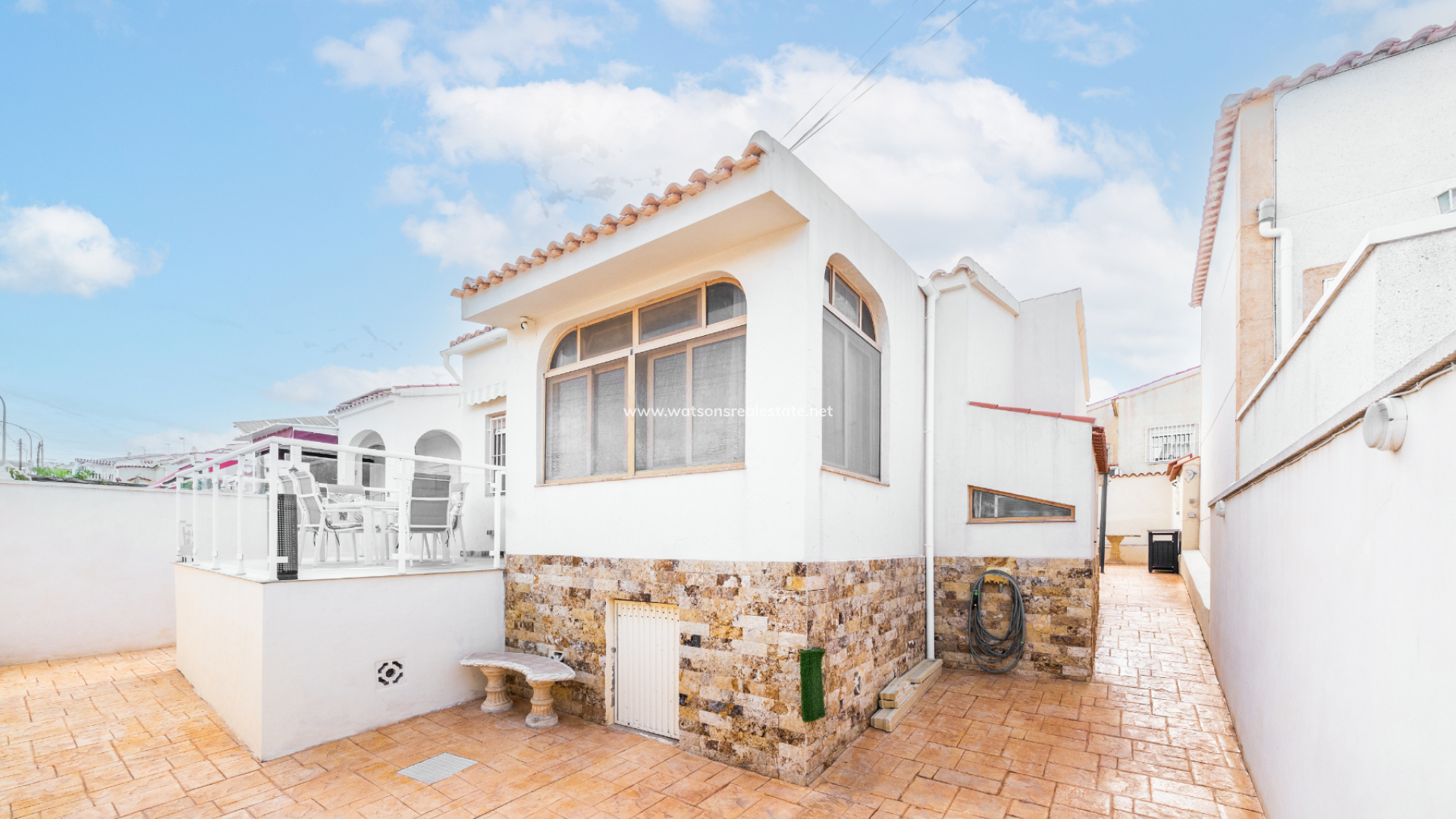 Chalet Independiente - Venta - Urb. La Marina - 5946