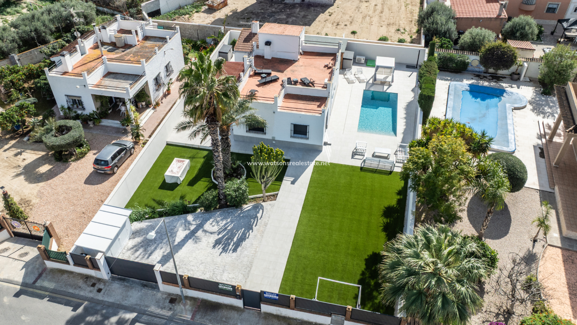 Chalet Independiente - Venta - Urb. La Marina - 6121