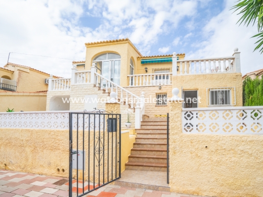 Chalet Independiente · Venta · Urb. La Marina · Urb. La Marina