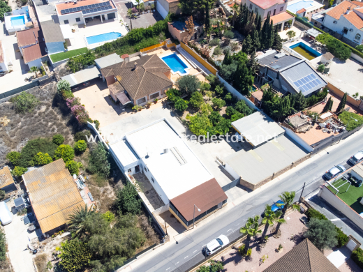 Chalet Independiente - Venta - Urb. La Marina - Urb. La Marina