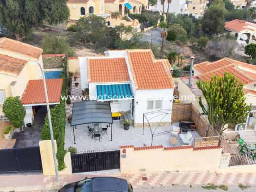 Chalet Independiente - Venta - Urb. La Marina - Urb. La Marina