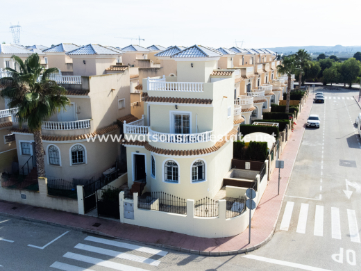 Chalet Independiente - Venta - Urb. La Marina - Urb. La Marina