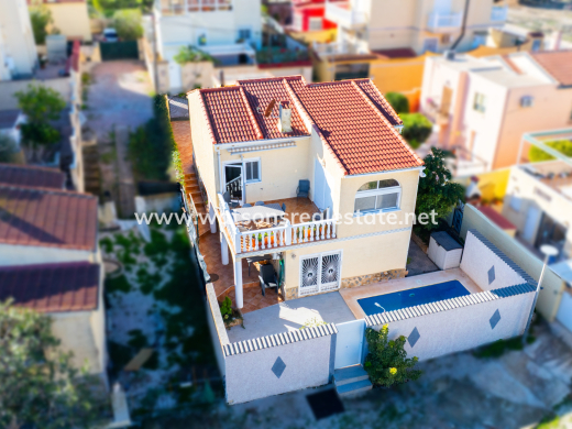 Chalet Independiente - Venta - Urb. La Marina - Urb. La Marina