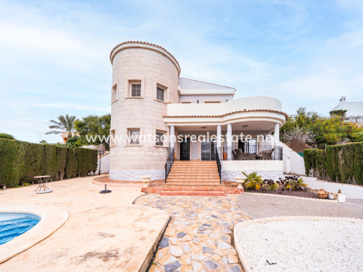 Chalet Independiente · Venta · Urb. La Marina · Urb. La Marina