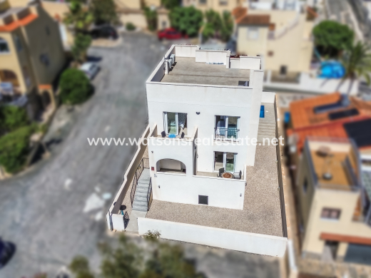 Chalet Independiente · Venta · Urb. La Marina · Urb. La Marina