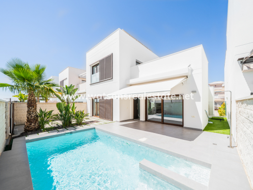 Detached · Resale · Urb. La Marina · Urb. La Marina