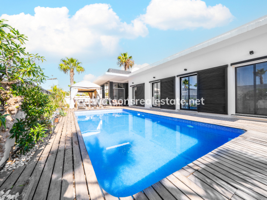 Detached - Resale - Urb. La Marina - Urb. La Marina