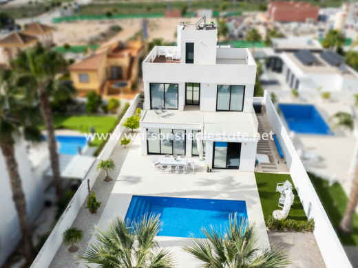 Detached - Resale - Urb. La Marina - Urb. La Marina