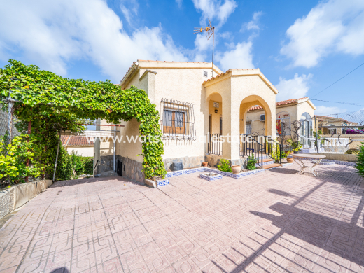 Detached - Resale - Urb. La Marina - Urb. La Marina
