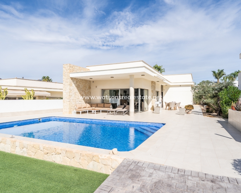 Freistehende Villa zu verkaufen an der Costa Blanca