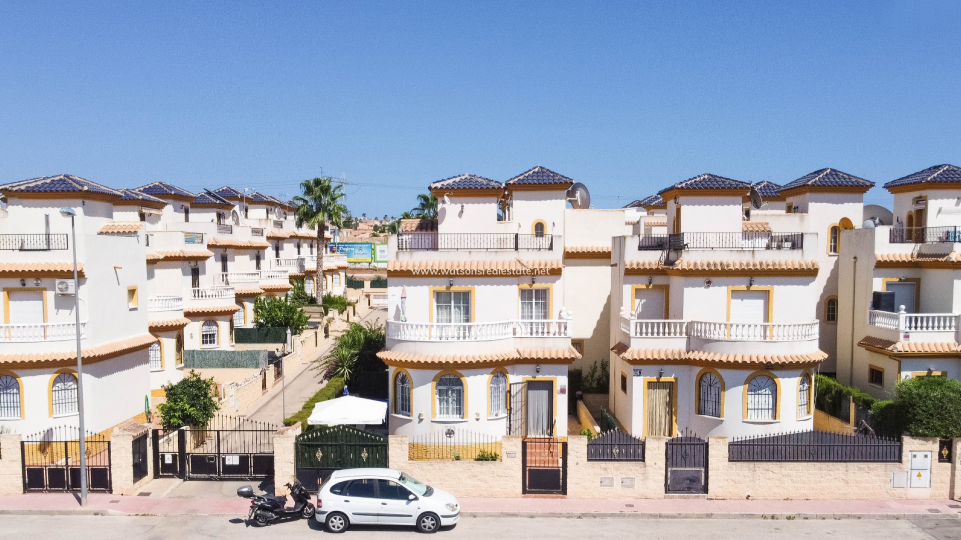 Freistendhe Villa - Resale - Urb. El Oasis - La Marina - 5191