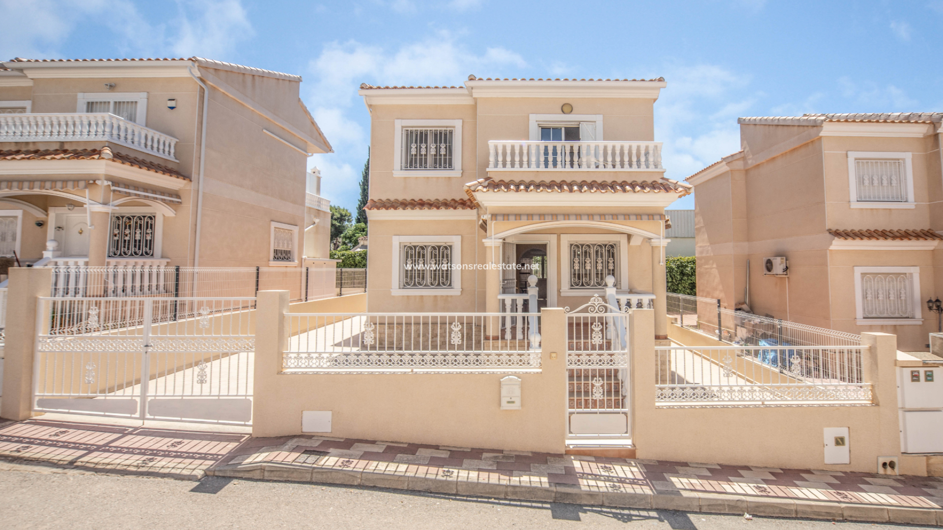 Freistendhe Villa - Resale - Urb. La Marina - 5171