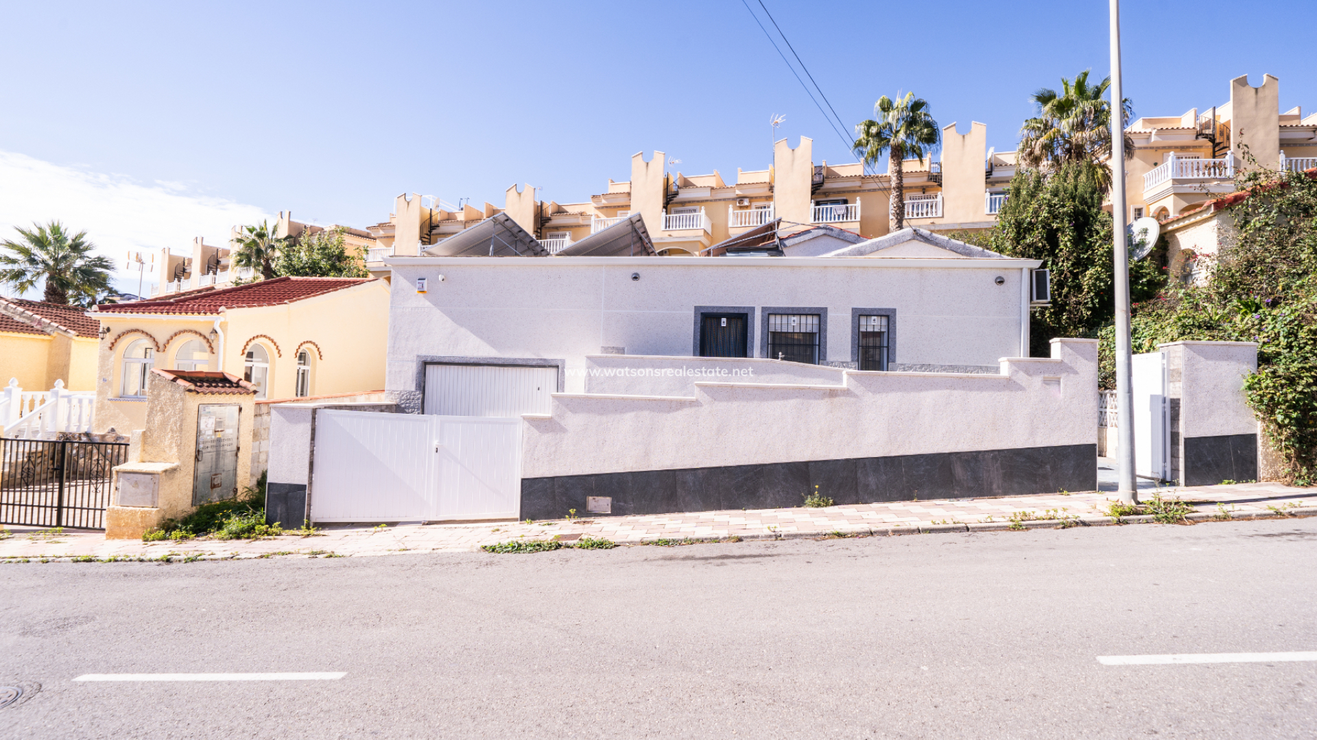 Freistendhe Villa - Resale - Urb. La Marina - 6111