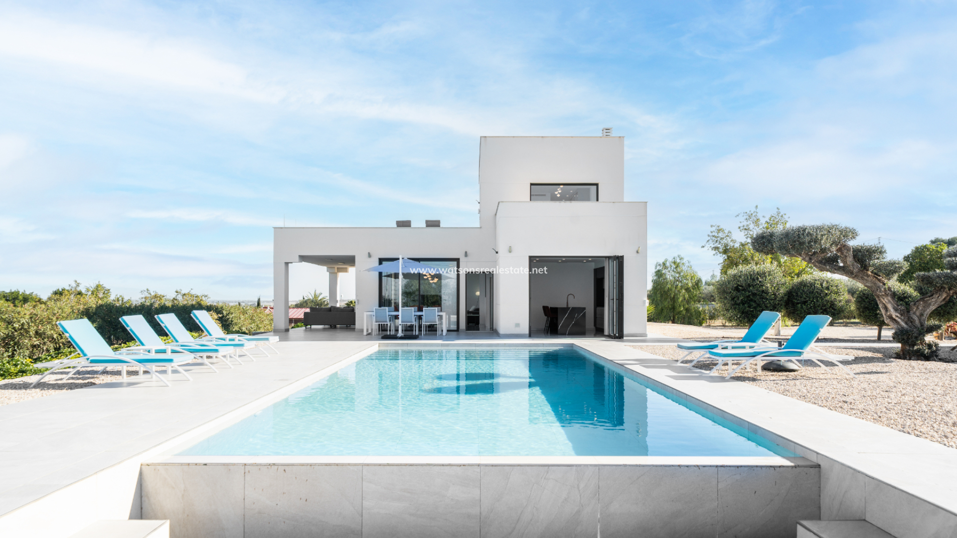 Freistendhe Villa - Resale - Urb. La Marina - 6118