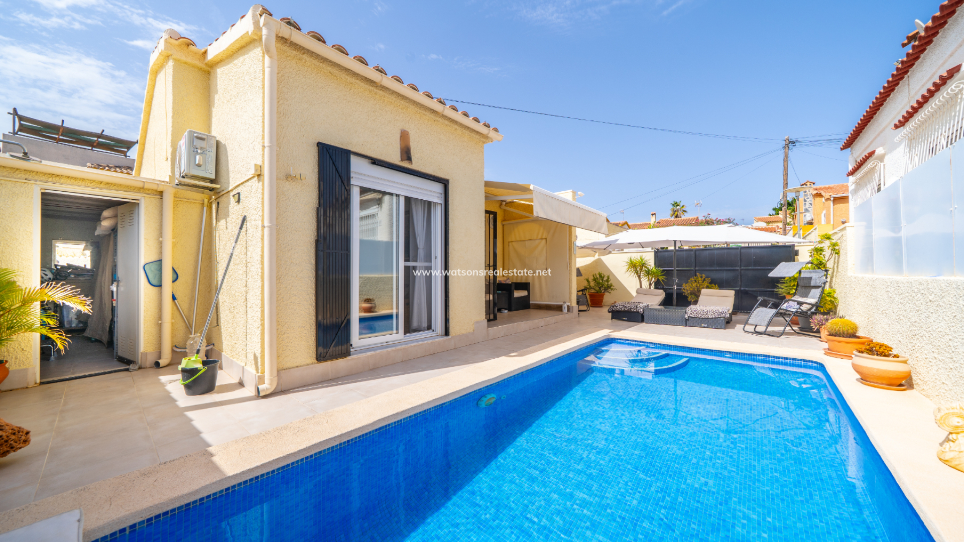 Freistendhe Villa - Resale - Urb. La Marina - 6220