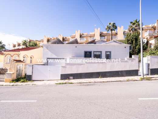 Freistendhe Villa - Resale - Urb. La Marina - Urb. La Marina