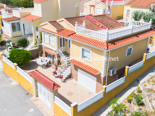 Freistendhe Villa - Resale - Urb. La Marina - Urb. La Marina