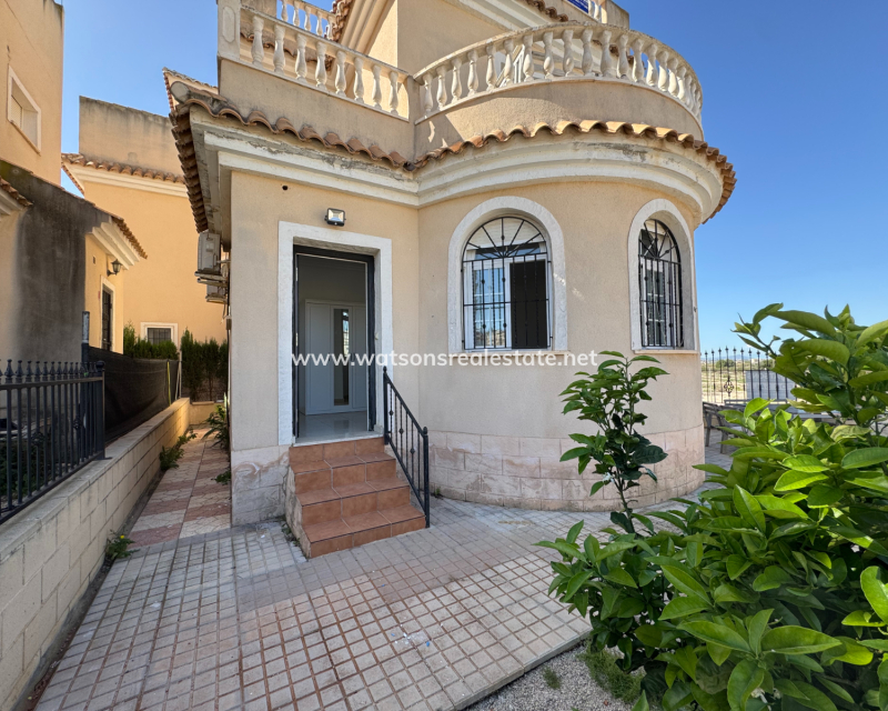 Friliggande Villa till salu på Costa Blanca