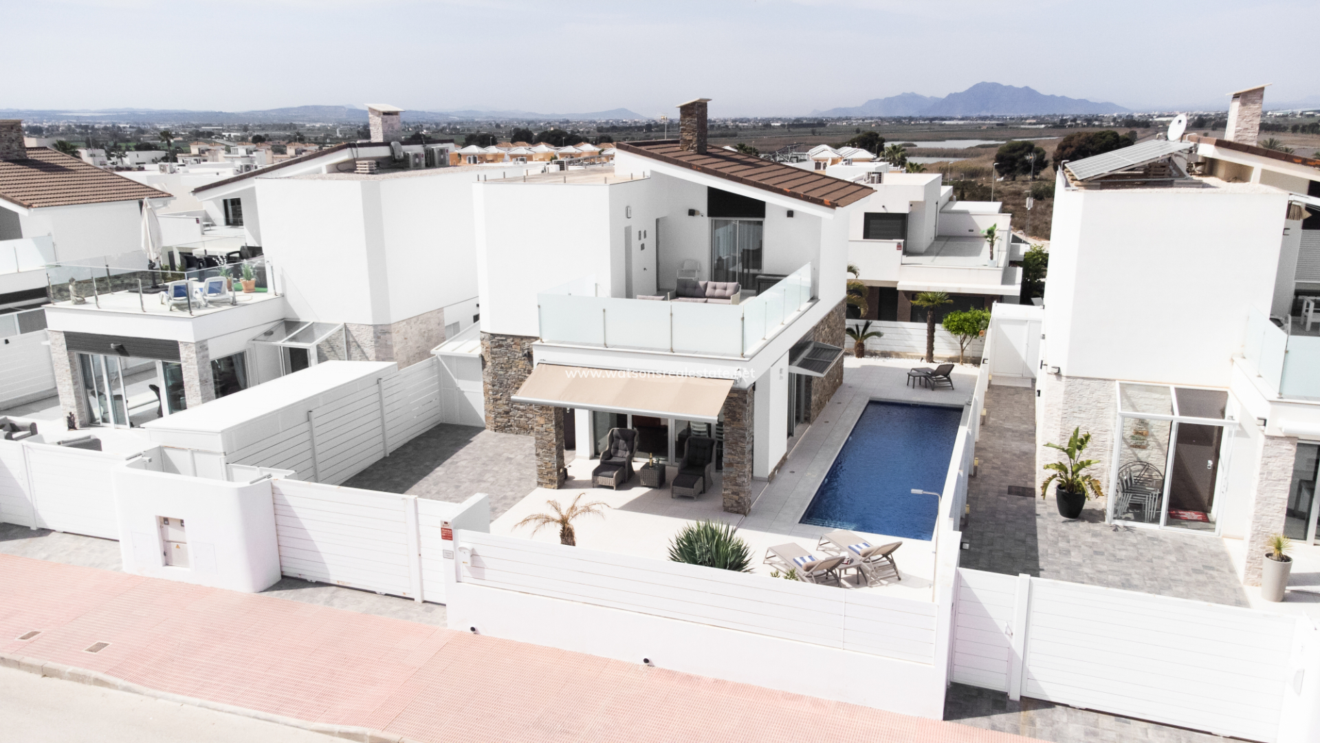 Fristaende Villa - Resale - Urb. El Oasis - La Marina - 5616