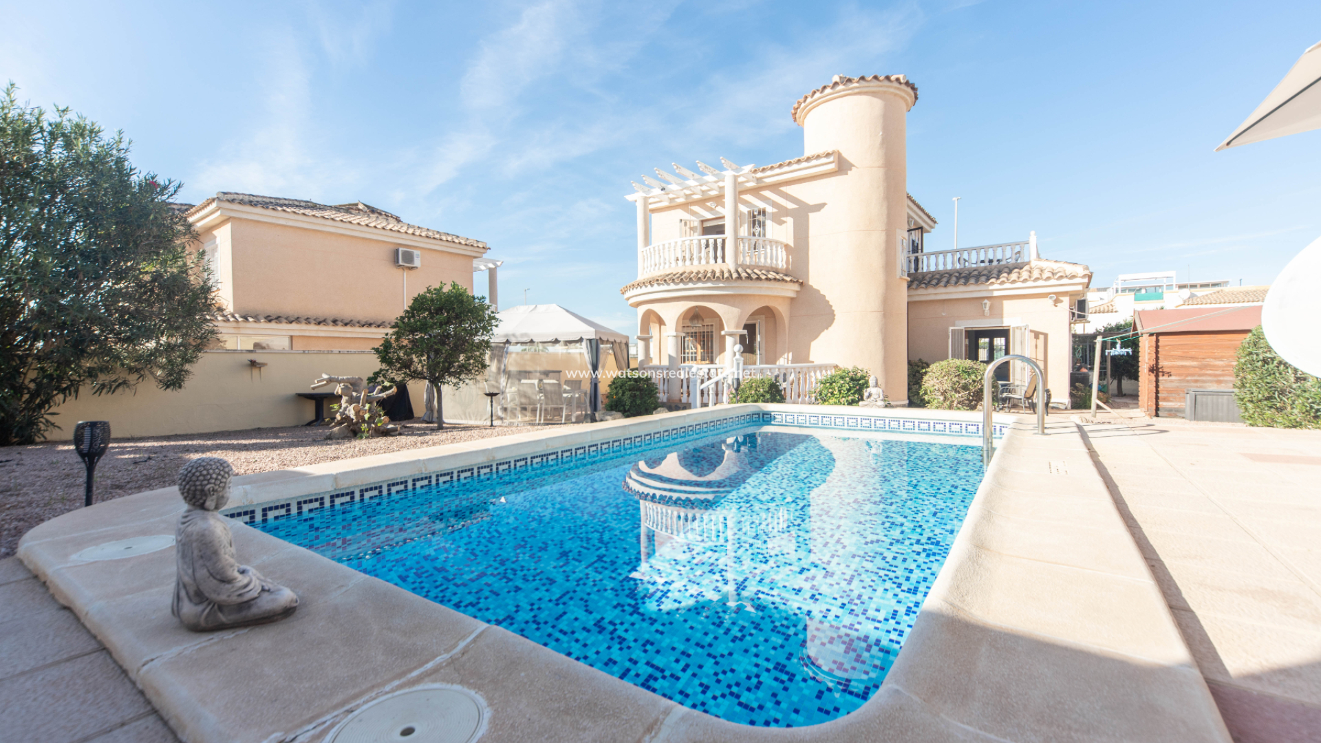 Fristaende Villa - Resale - Urb. La Marina - 5267