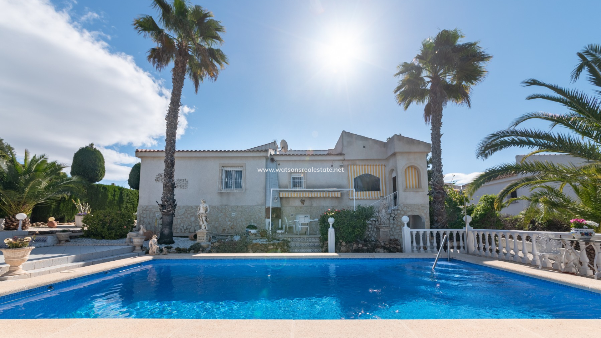 Fristaende Villa - Resale - Urb. La Marina - 5382