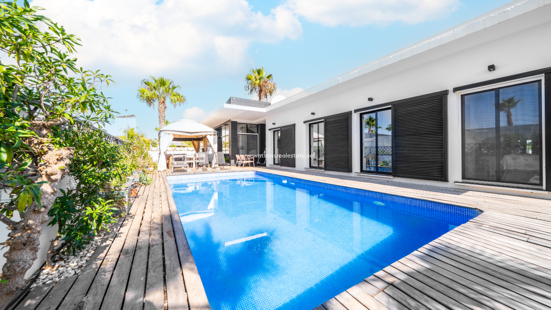 Fristaende Villa - Resale - Urb. La Marina - 6022