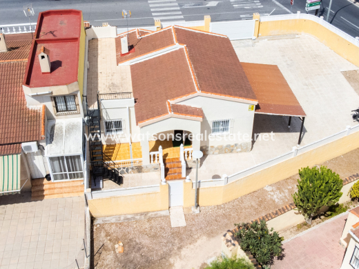 Fristaende Villa - Resale - Urb. La Marina - Urb. La Marina