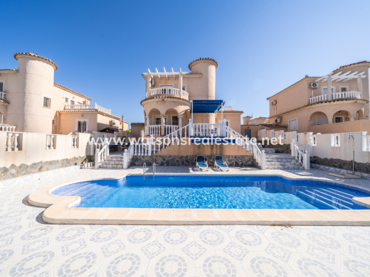 Fristaende Villa - Resale - Urb. La Marina - Urb. La Marina