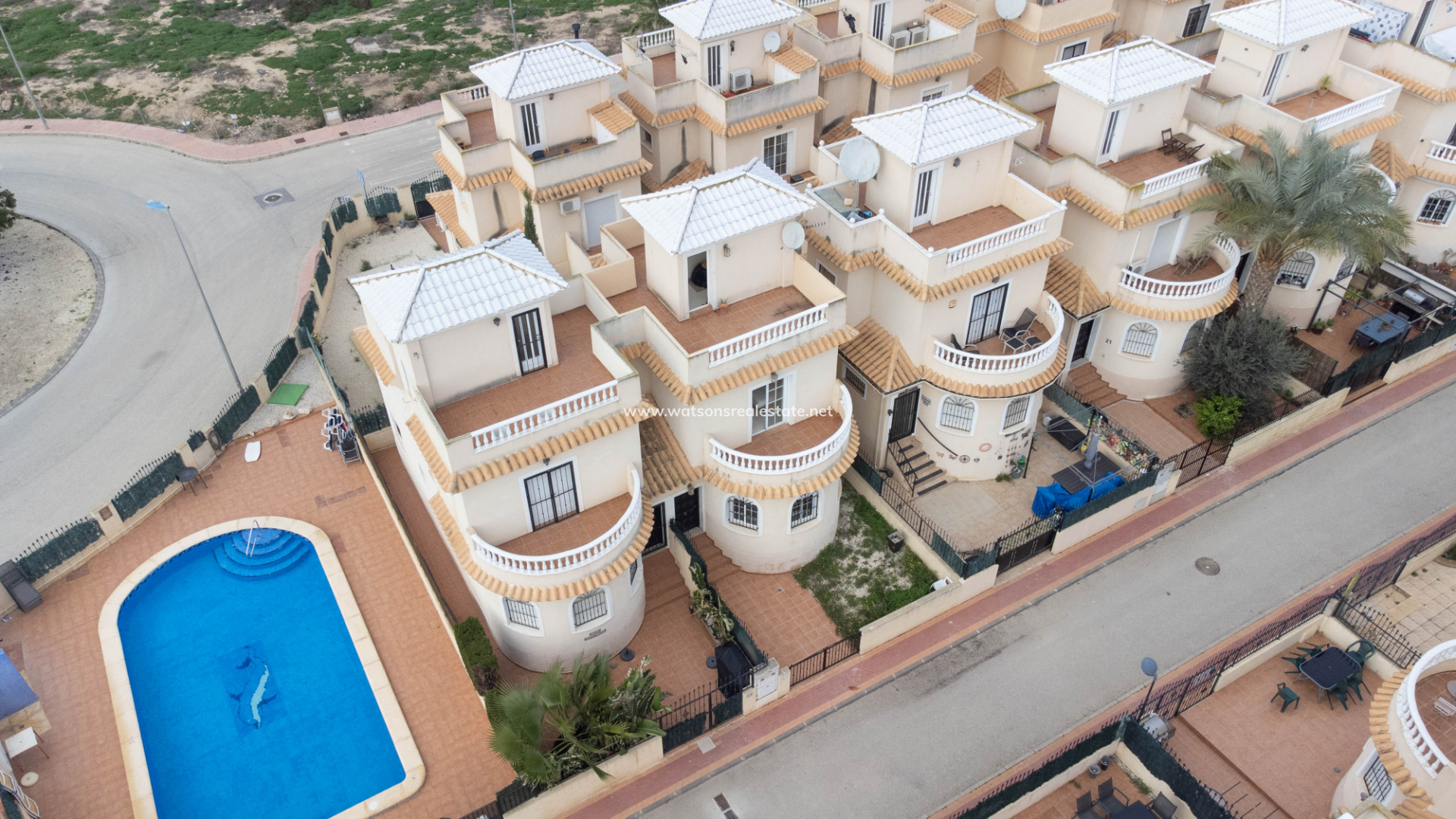 Halb Freistehend - Resale - Urb. El Oasis - La Marina - 5287