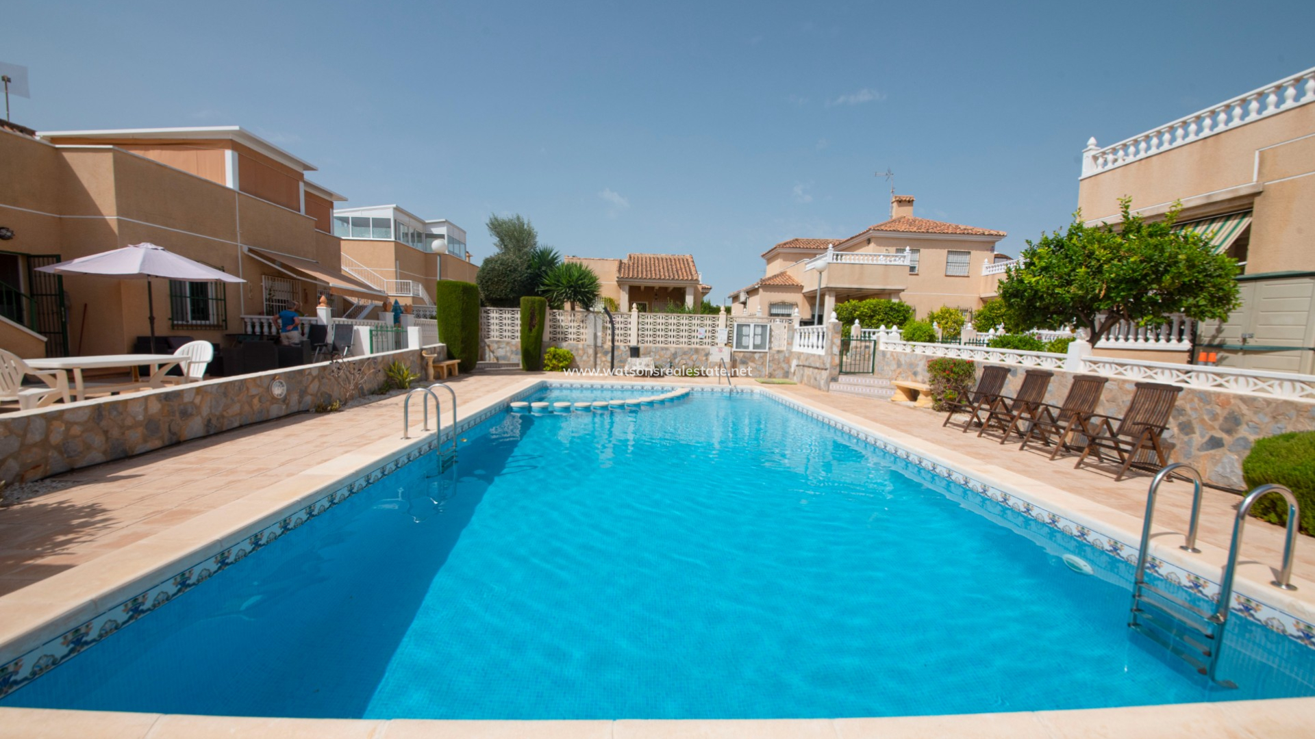 Halb Freistehend - Resale - Urb. La Marina - 4965