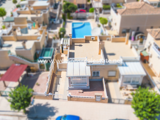 Halb Freistehend · Resale · Urb. La Marina · Urb. La Marina
