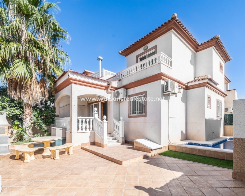 Haus zum Verkauf in Alicante