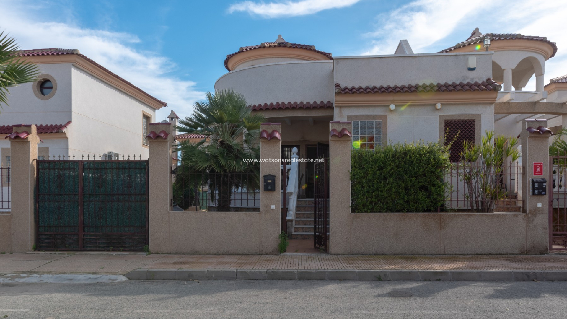 Jumelé - Revente - Urb. La Marina - 5077