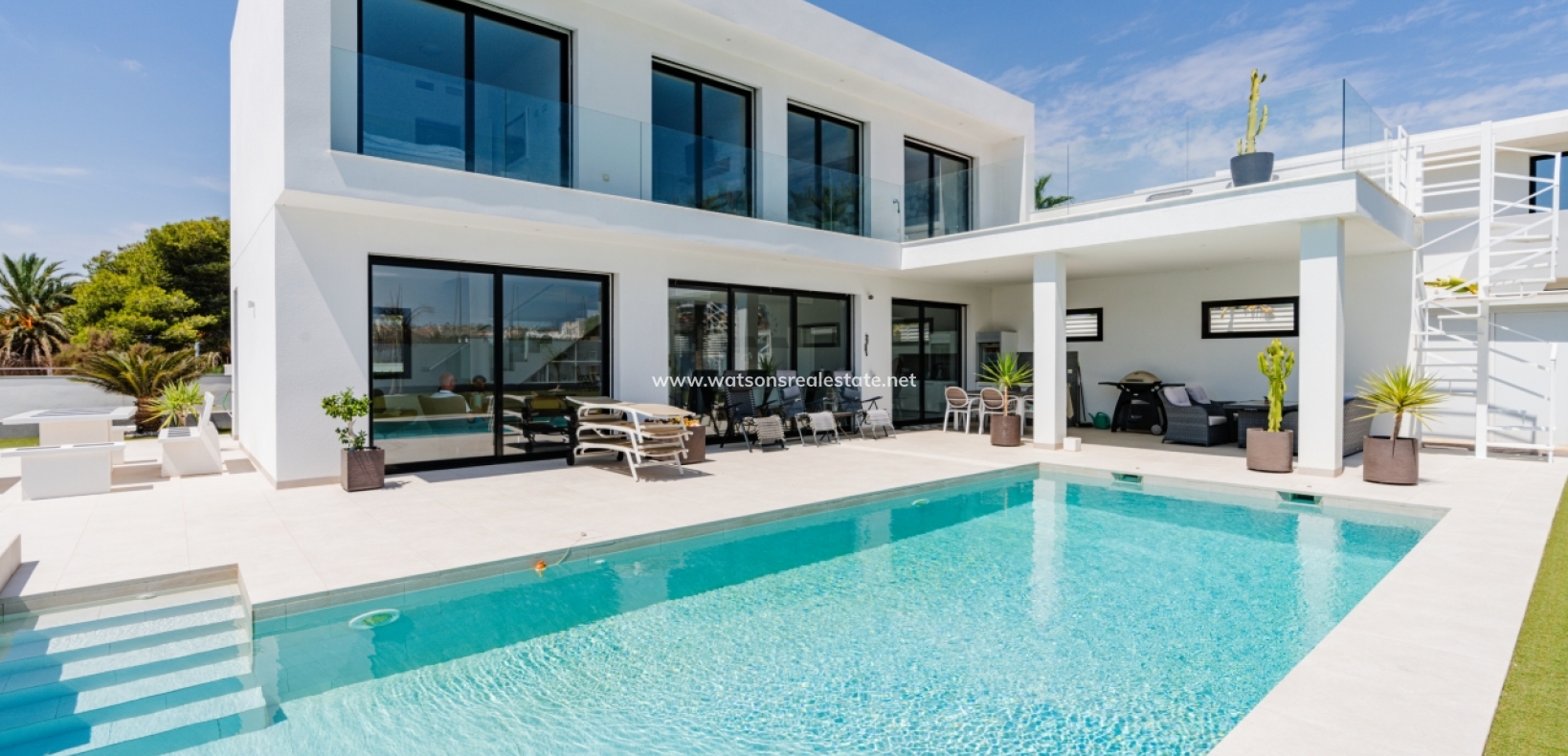 Luxe Villa te koop in Costa Blanca