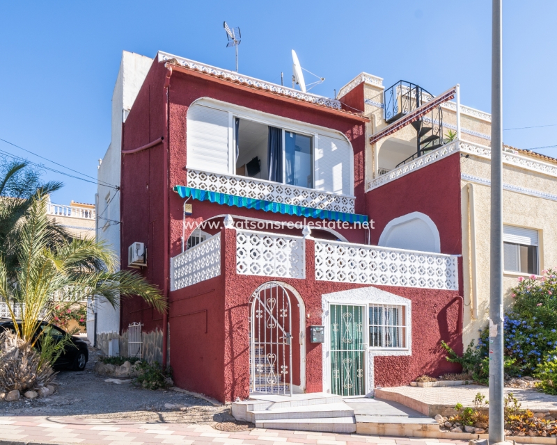 Maison à vendre à La Marina avec vue sur la mer