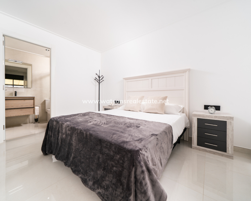 New Build - Freistendhe Villa - Urb. La Marina