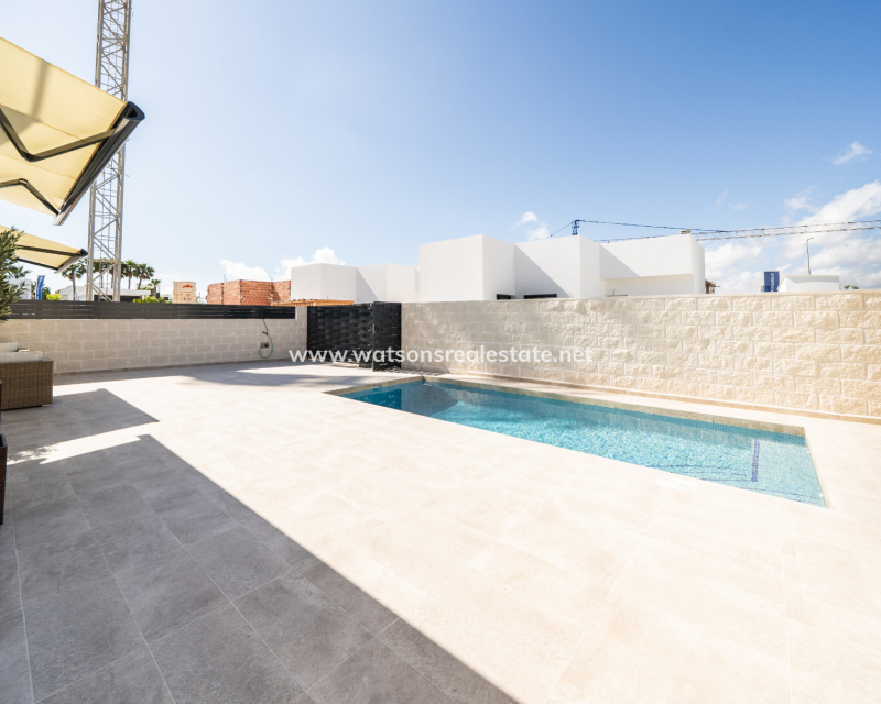 New Build - Freistendhe Villa - Urb. La Marina