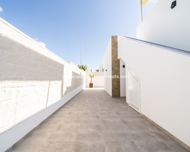 New Build - Freistendhe Villa - Urb. La Marina