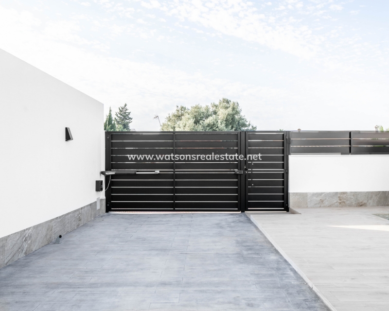 New Build - Fristaende Villa - Urb. El Oasis - La Marina
