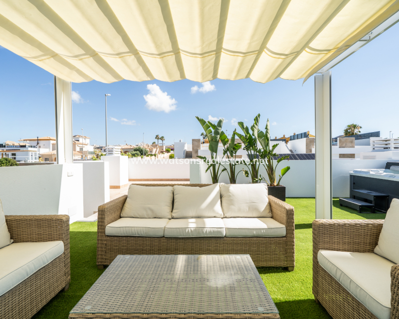 New Build - Fristaende Villa - Urb. La Marina