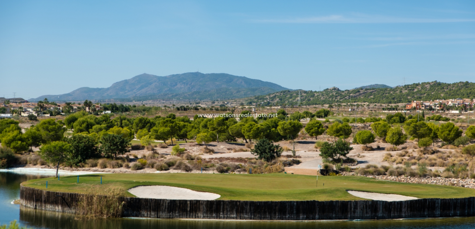 Nieuwe villas te koop op golfbanen in Murcia
