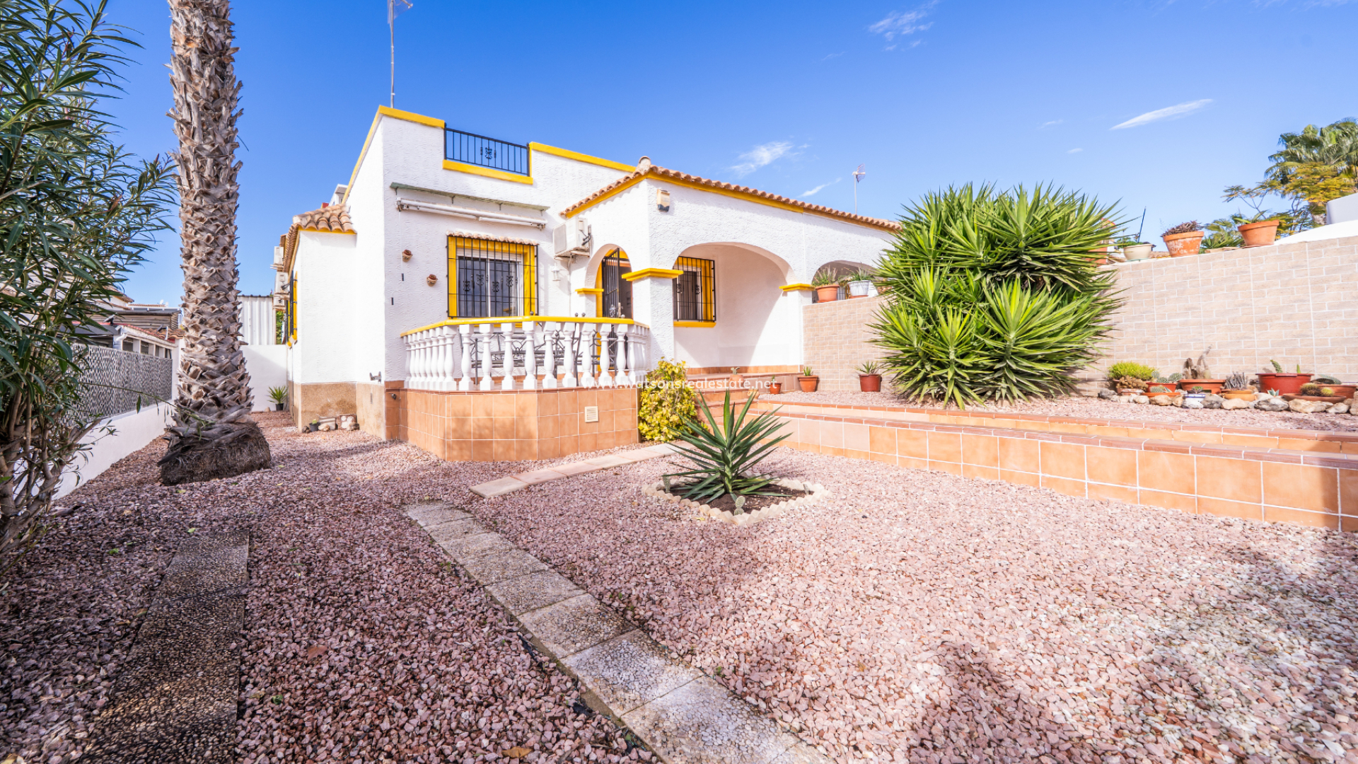 Quad - Resale - Urb. La Marina - 6110